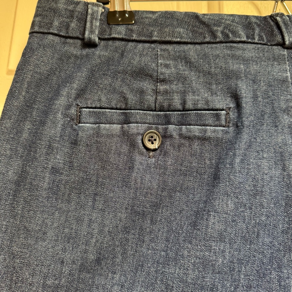 BANANA REPUBLIC Hampton Blue Chambray Jean Shorts womens size 28 / 6 - Picture 4 of 8